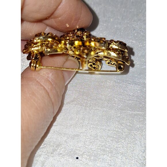 Amber Vintage Brooch Pin Sparkly Pendant Gold Tone Rhinestone Flower Old Money - Picture 5 of 9